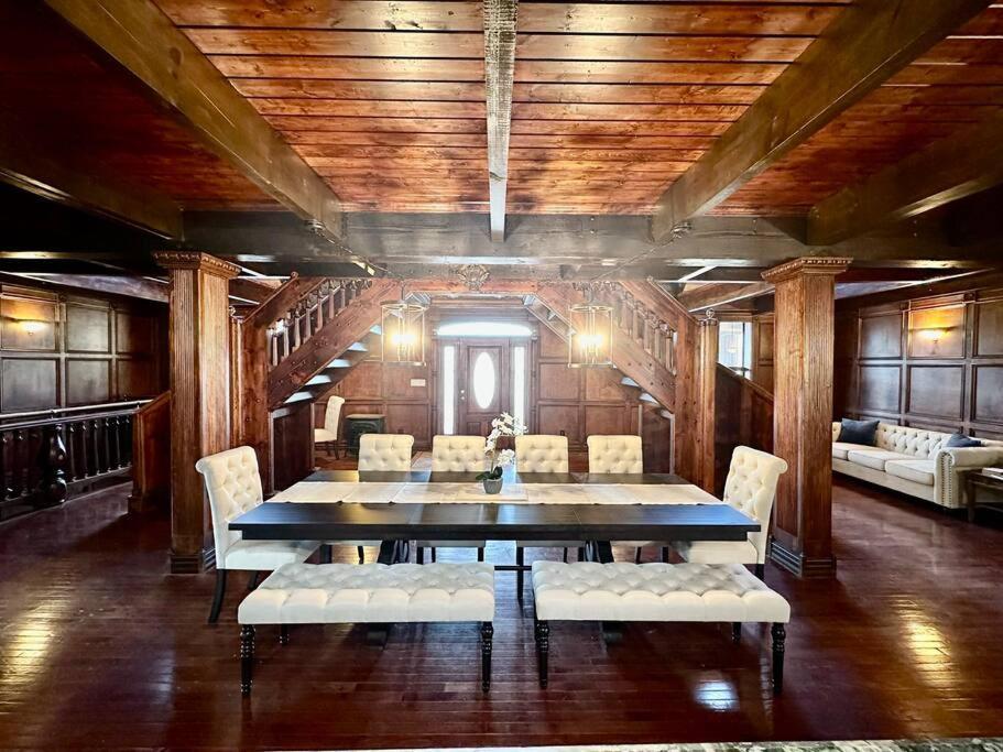 5 Bedroom Estate Near Casino And Downtown 브리스톨 외부 사진
