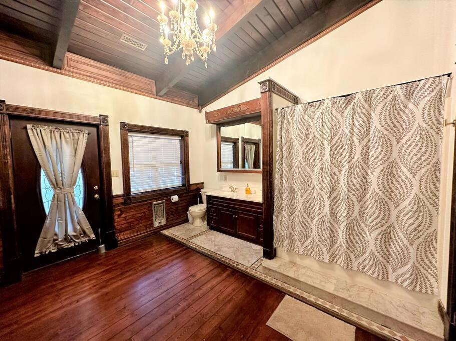 5 Bedroom Estate Near Casino And Downtown 브리스톨 외부 사진