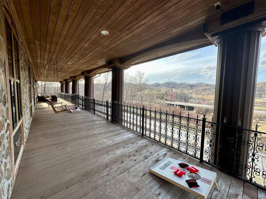 5 Bedroom Estate Near Casino And Downtown 브리스톨 외부 사진