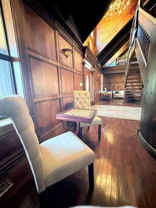 5 Bedroom Estate Near Casino And Downtown 브리스톨 외부 사진