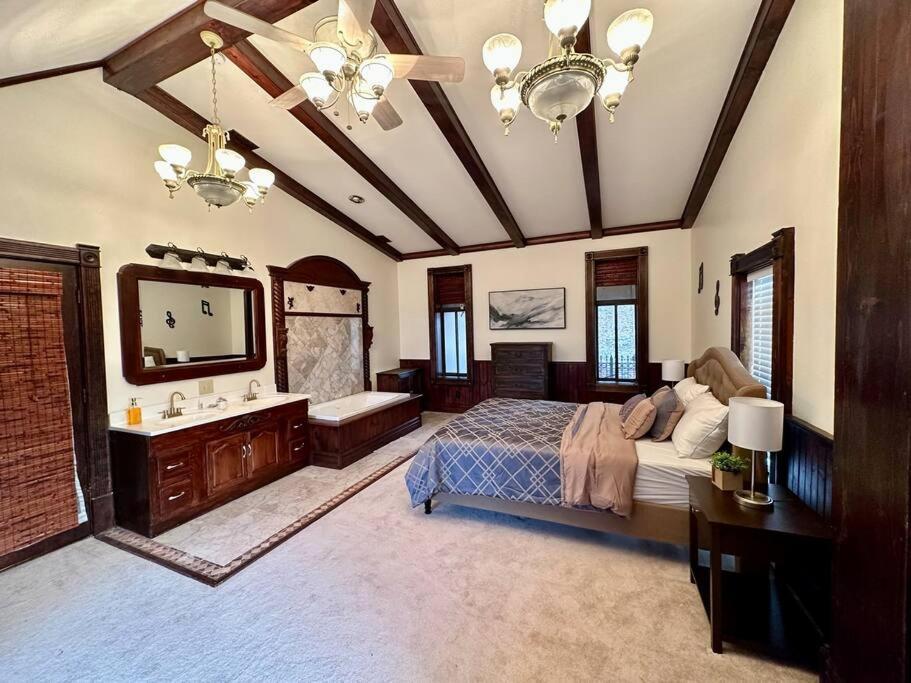 5 Bedroom Estate Near Casino And Downtown 브리스톨 외부 사진